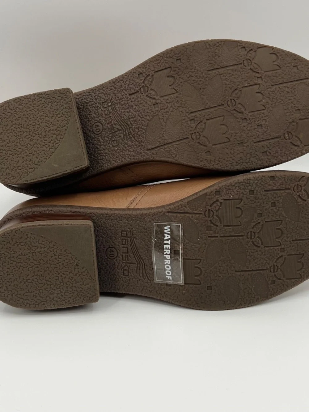 DANSKO Becki Brown Tan Leather Waterproof Booties Back Zip Sz EU 40 US 9.5-10